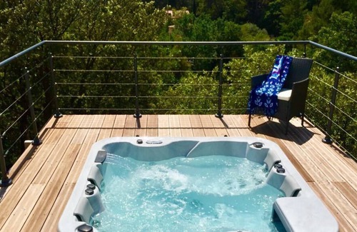 Puyloubier Villa | Piscine et Jacuzzi au cœur de la Sainte Victoire