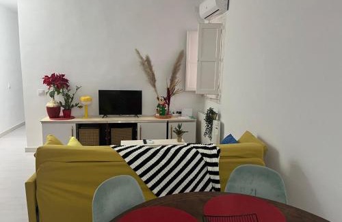 Ciudad Lineal Apartment | Piso completo a 5 minutos del metro linea 5 verde