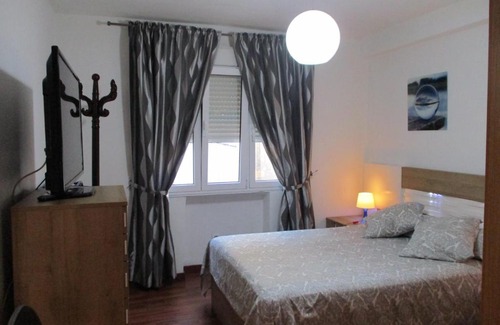 Distrito Oeste Apartment | Piso en Gijon cerca de PLAYA del ARBEYAL
