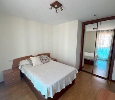 Distrito Oeste Apartment | Piso Gijon con plaza de garaje VUT4589AS