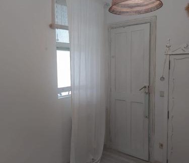 Ourense Apartment | Piso Iwvaxi, gallery house. Ourense.