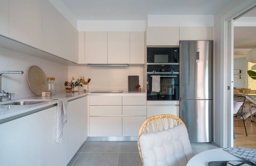 Urduliz Condo | Piso Luminoso y Acogedor Cercano a Playa y Bilbao