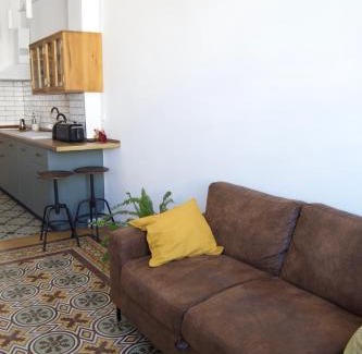 Diputacion de Cartagena Casco Apartment | Piso modernista en casco histórico con garaje