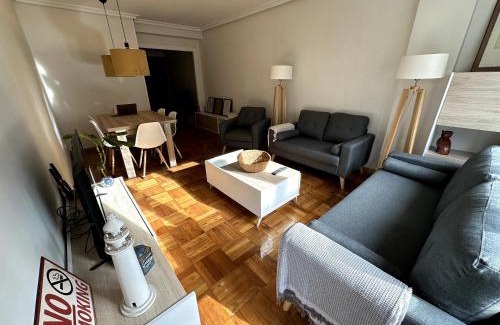 La Corredoria y Ventanielles Apartment | Piso reformado centro de Oviedo