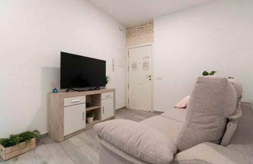 San Carlos-Tartessos Apartment | Piso Reformado next to Santa Justa y Aeropuerto