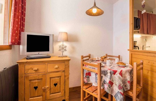 Vallandry Apartment | Piste side location pet friendly ski apartment for 4 Vallandry (Les Arcs)