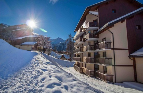 Vallandry Apartment | Piste side location pet friendly ski apartment for 4 Vallandry (Les Arcs)