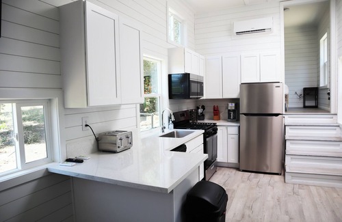 Fallbrook Cabin | Pitaya Cabin @ Vinyard Winery, 6 Adults, 2 Kids, Wifi, AC, Fallbrook