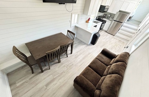Fallbrook Cabin | Pitaya Cabin @ Vinyard Winery, 6 Adults, 2 Kids, Wifi, AC, Fallbrook