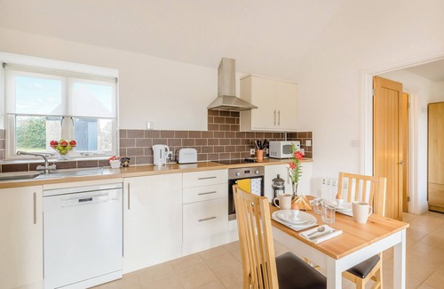 Crewkerne Cottage | Pitch Back - UK45387