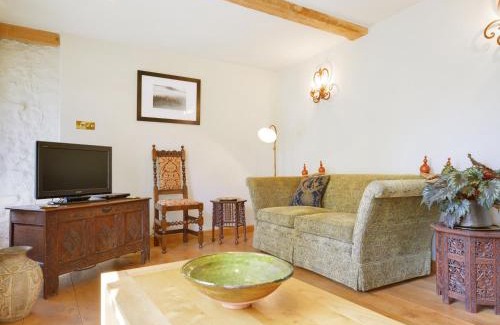 South Petherton House | Pittards Farm Cottage