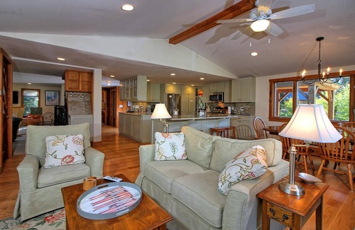 Pittsfield House | Pittsfield Chalet Beautiful home in charming Pittsfield Vermont only a few miles from Killington.