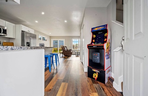 Old Orchard Beach Apartment | Pixel Perfect Escape: 2BR Retreat w/Gaming Theme