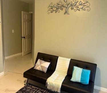 North Miami Beach House | Pk cozy suite