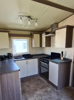 Hopton Apartment | PK Holiday Home - with Decking