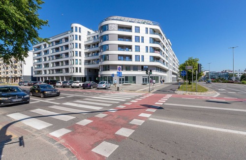 Dziaki Lesne Apartment | Plac Unii Apartments Gdynia by Renters
