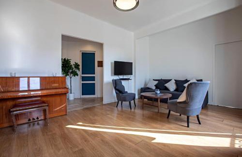Opera Apartment | Place au Manege