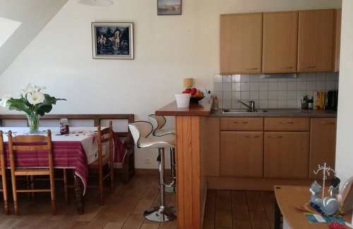 Concarneau Apartment | PLACE SAID KERHUEL, 4 KM FROM CONCARNEAU APARTMENT WITH PRIVATE TERRACE