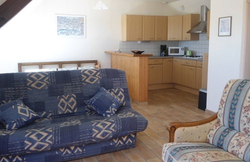 Concarneau Apartment | PLACE SAID KERHUEL, 4 KM FROM CONCARNEAU APARTMENT WITH PRIVATE TERRACE