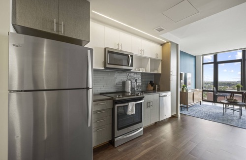 Bluemont Apartment | Placemakr Marymount Ballston