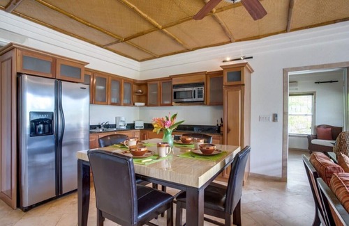 Plantation Villa | Placencia - Master Suite in a exceptional Resort with beach view