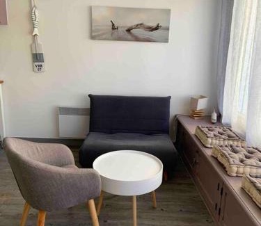 Houlgate House | Plage et commerces à 50m, sans télé pour déconnecter !