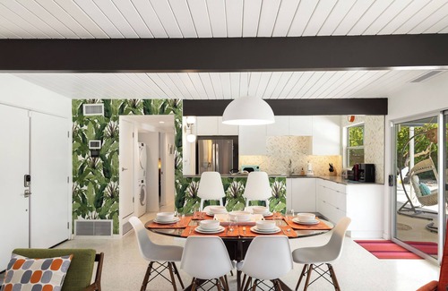 Sunmor House | Plaimor Palms - Classic Remodeled Mid-Century Alexander!