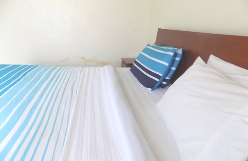 Kumi Hotel | Plain Springs Hotel