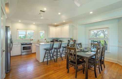 Plantation House | PLANTATION HOME - Gulf views, Big Private Pool, Quick Walk to Beach