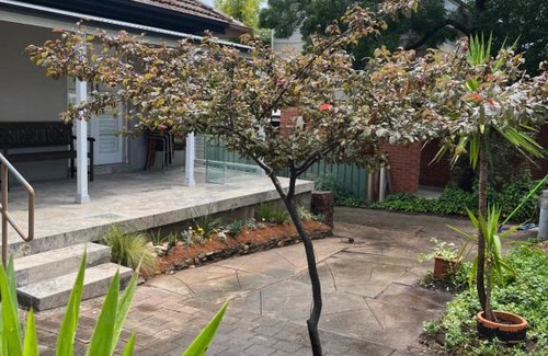 West Bathurst House | Plantation House Bathurst 109 Mitre st