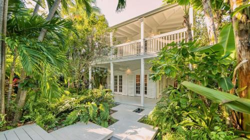 White St. Gallery House | Plantation Tropicale by Last Key Realty
