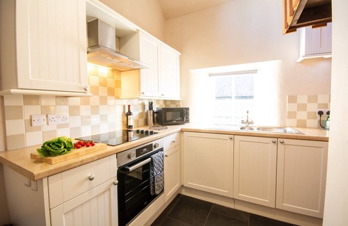 Rhoscolyn Cottage | Plas Bach - sleeps 2 guests in 1 bedroom