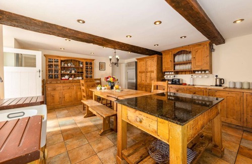 Garn Fadryn House | Plas Newydd with Swimming Pool