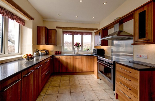 Derwenlas House | Plas Rhiwlas - Five Bedroom House, Sleeps 10