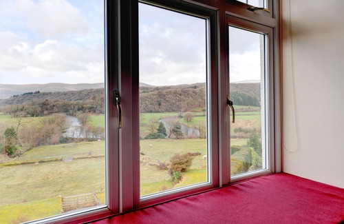 Derwenlas House | Plas Rhiwlas - Five Bedroom House, Sleeps 10