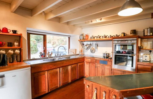 Crymych Cottage | PLASYBANGOR, country holiday cottage in Newport, Pembrokeshire