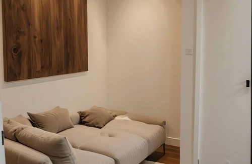 De Lorimier Apartment | Plateau Mont-Royal Apartment