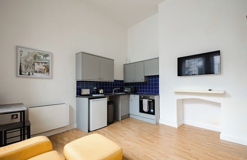 Hull Old Town Apartment | Platform City Studio Apartment