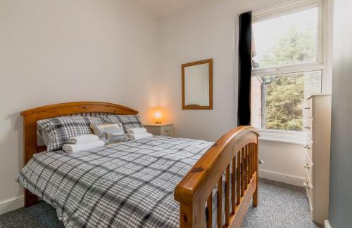 Hull Apartment | PLATFORM Fishing Quarter Apartment 2 with Free Street Parking