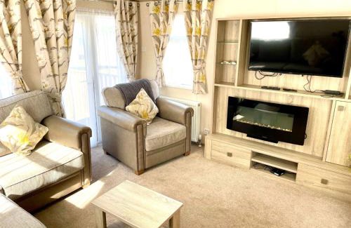 Aberystwyth House | Platinium Standard Luxury and Modern Static Caravan at Clarach Bay