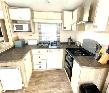 Aberystwyth House | Platinium Standard Luxury and Modern Static Caravan at Clarach Bay