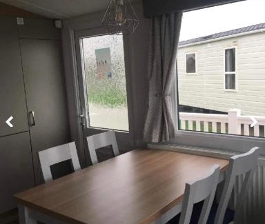 Exmouth Apartment | Platinum 3 Bedroom Caravan, Wifi, Parking, Seaview,