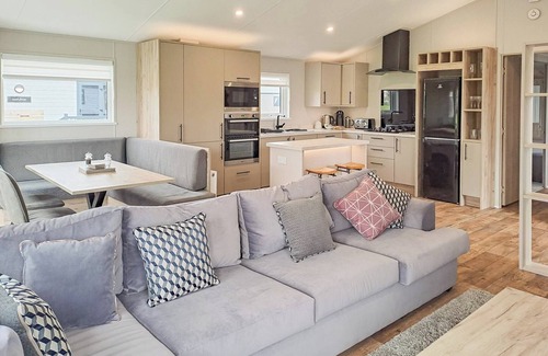Skegness Ski Chalet | Platinum 3 Bed Lodge (Pet)