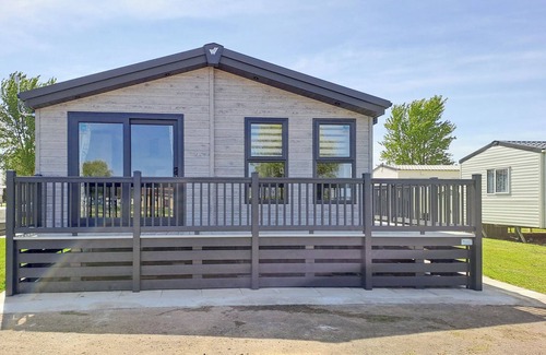 Skegness Ski Chalet | Platinum 3 Bed Lodge (Pet)