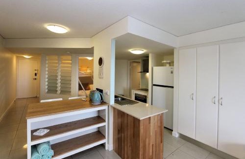 Bargara Apartment | Platinum Apartments - Unit 2