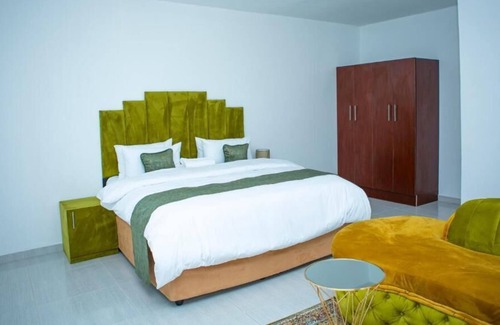 Rosettenville House | PLATINUM EAGLE GUEST HOUSE