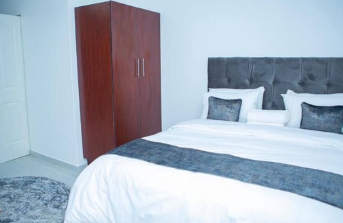 Rosettenville House | PLATINUM EAGLE GUEST HOUSE