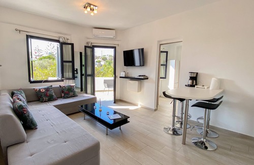 Platis Gialos RV Rental | Platis Gialos Apartment