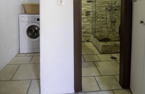 Aperathos House | Platsa's House