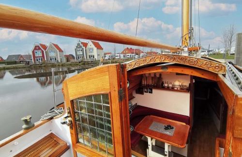 Neuharlingersiel Boat Rental | Plattbodenschiff PANDION